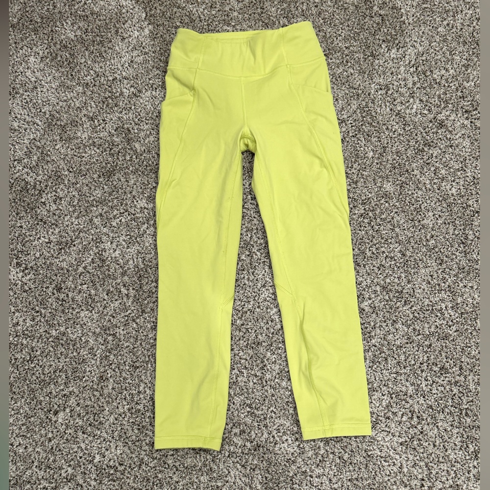 Lululemon cropped leggings. Size 4